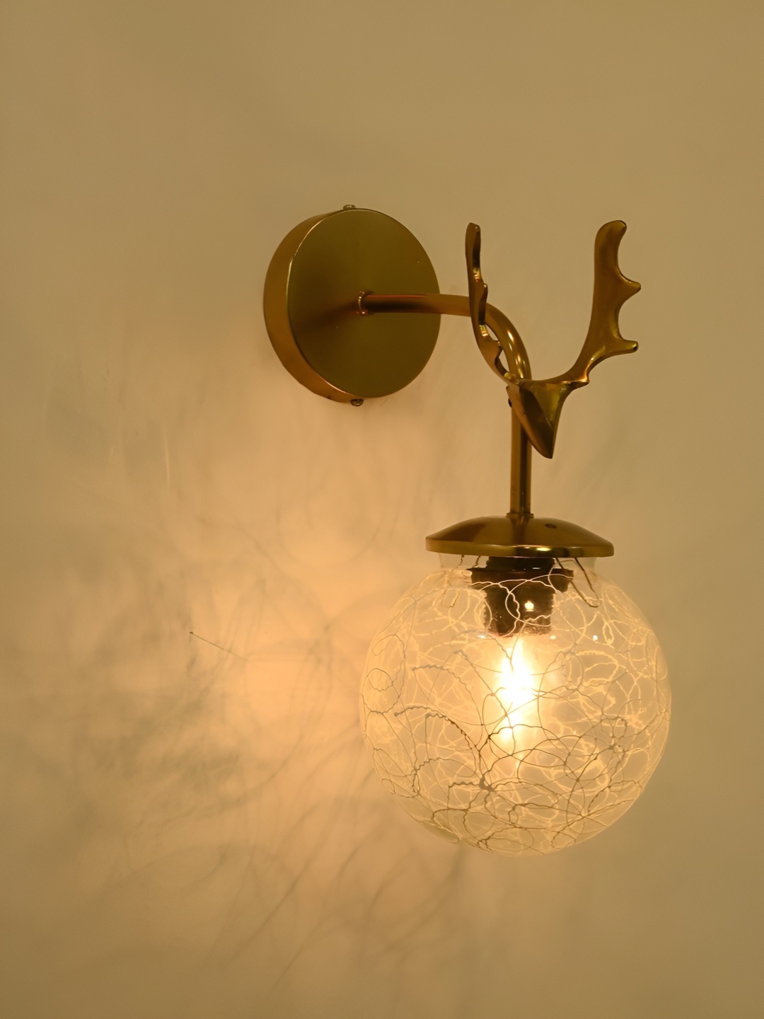 

Afast White Metal Rectangle Shaped Wall Lamp