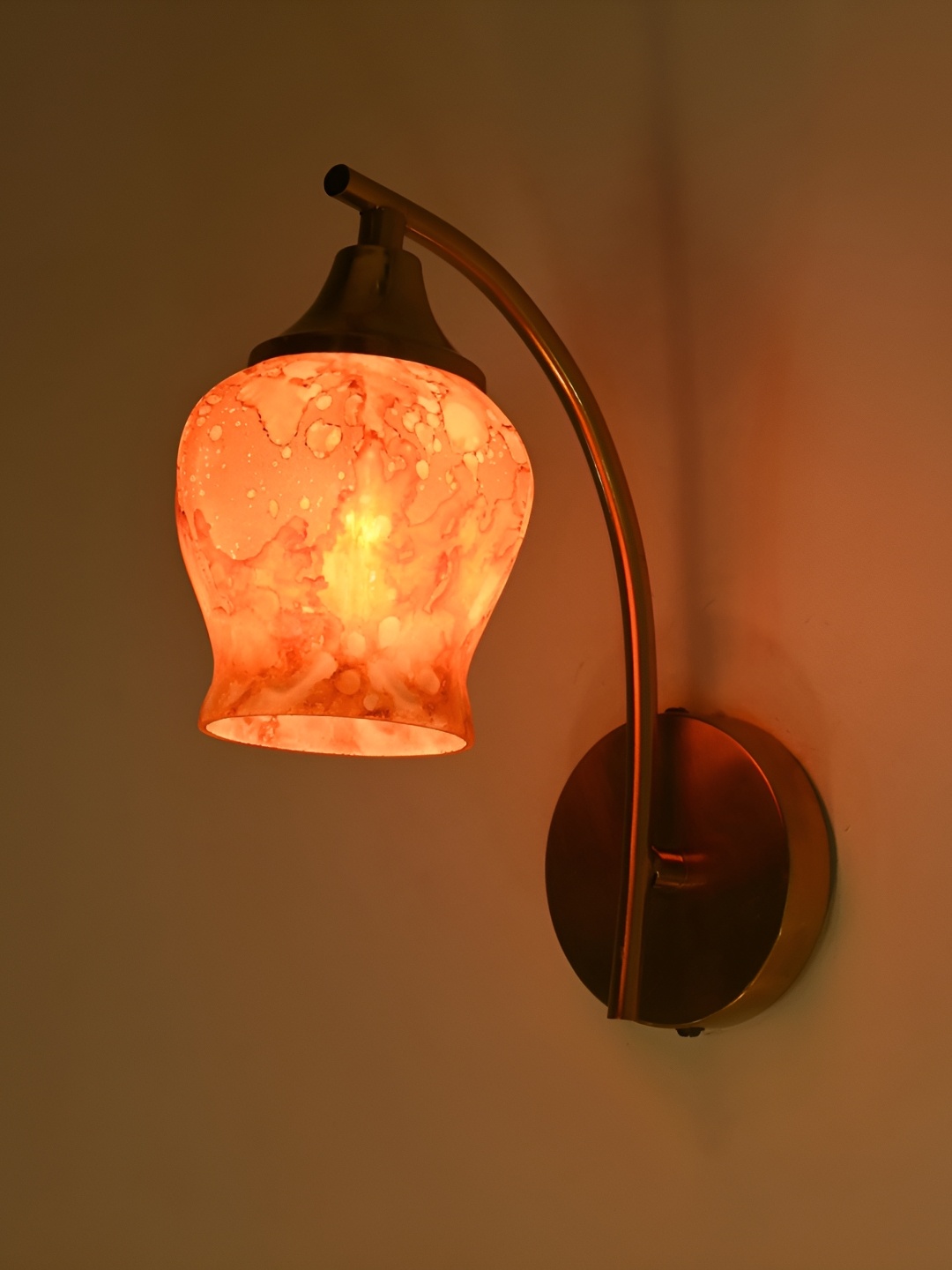 

Afast Orange Metal Rectangle Shaped Wall Lamp