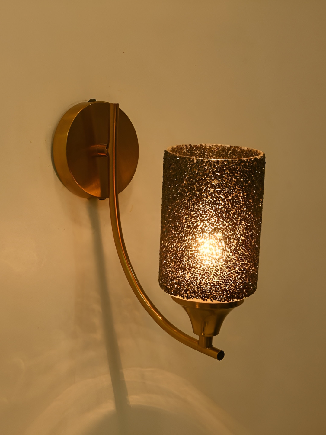 

Afast Black Metal Rectangle Shaped Wall Lamp