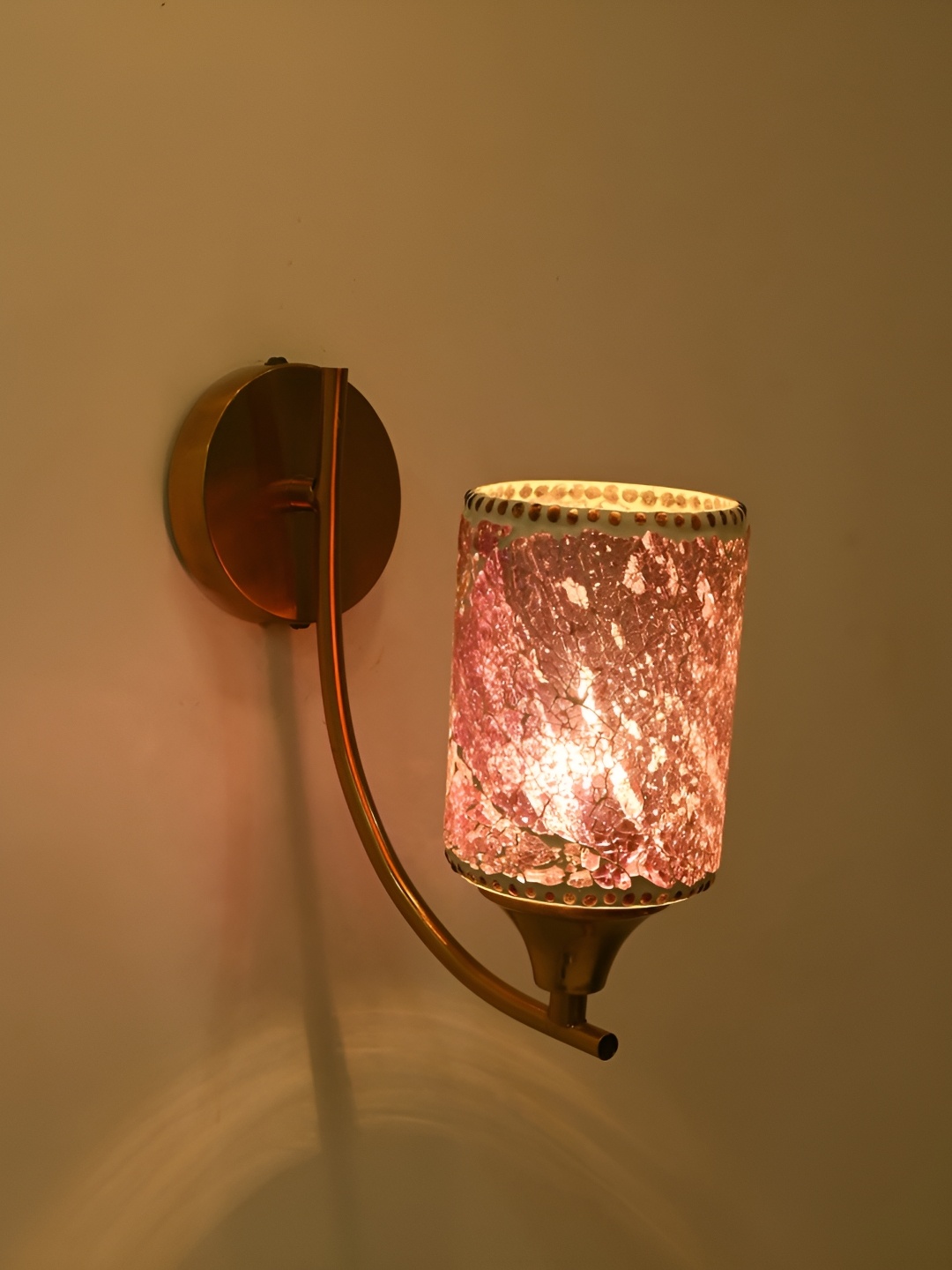 

Afast Pink Metal Rectangle Shaped Wall Lamp