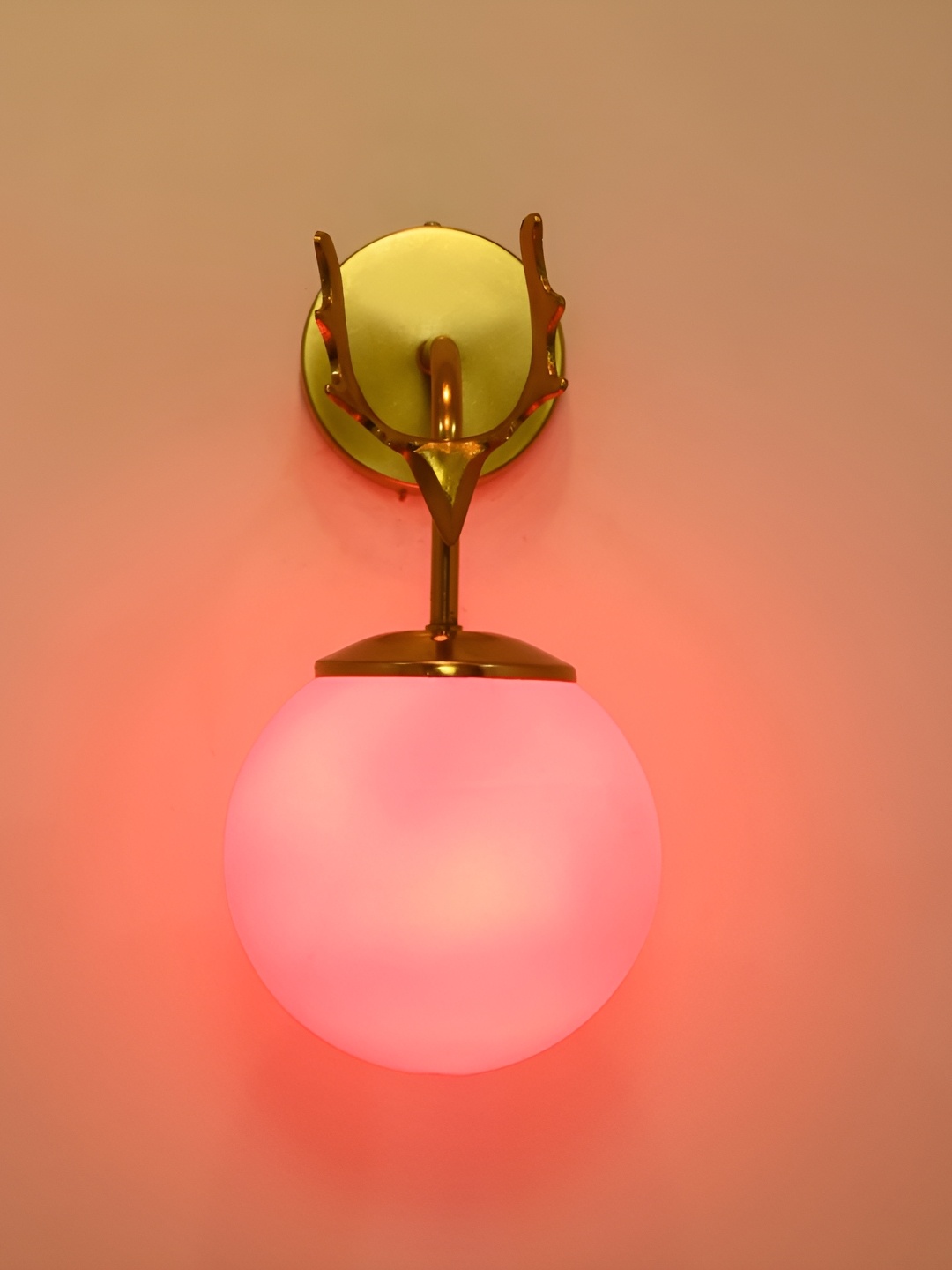 

Afast Pink Metal Rectangle Shaped Wall Lamp