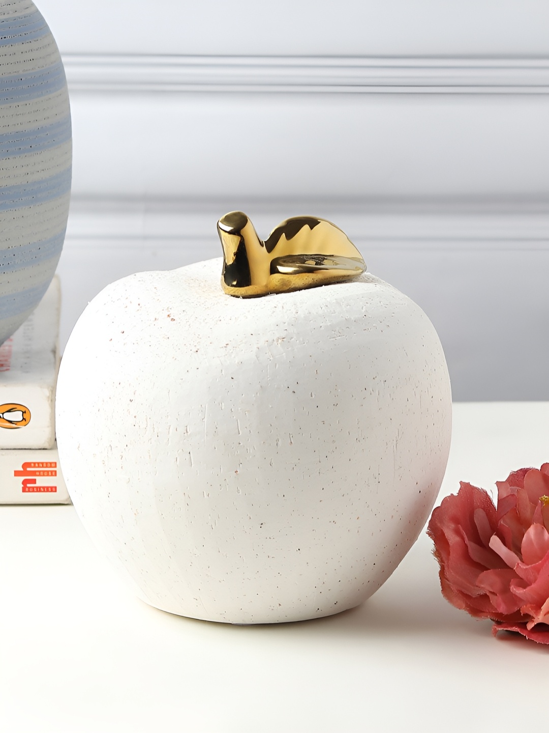 

HABERE INDIA White Figurine Showpiece