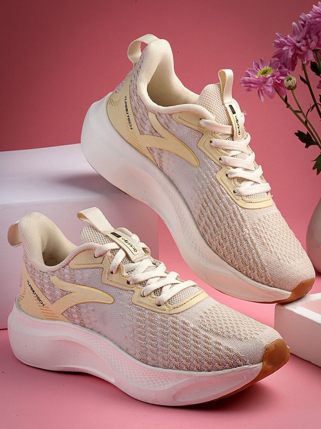 

Action Women Mesh Running Non-Marking Shoes, Beige