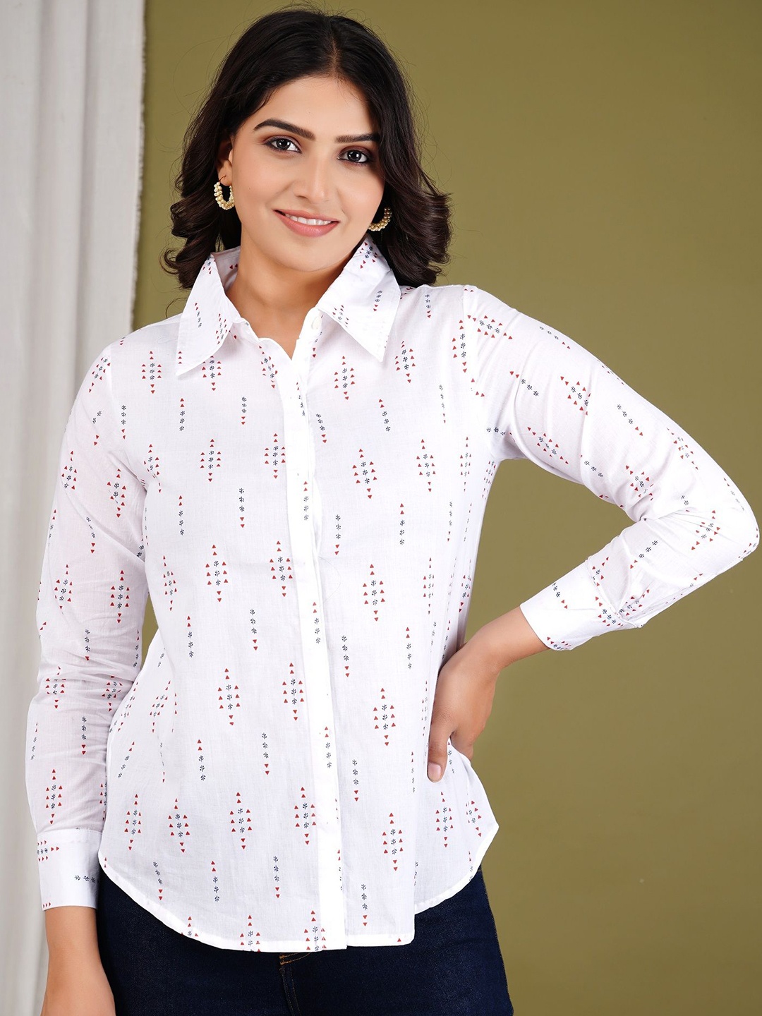 

Cloth Bites Women Spread Collar Geometric Printed Cotton Casual Shirt, White