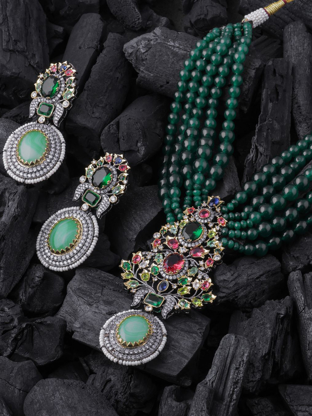

NIRAMYA JEWELS Stone-Studded & Beaded Jewellery Set, Green