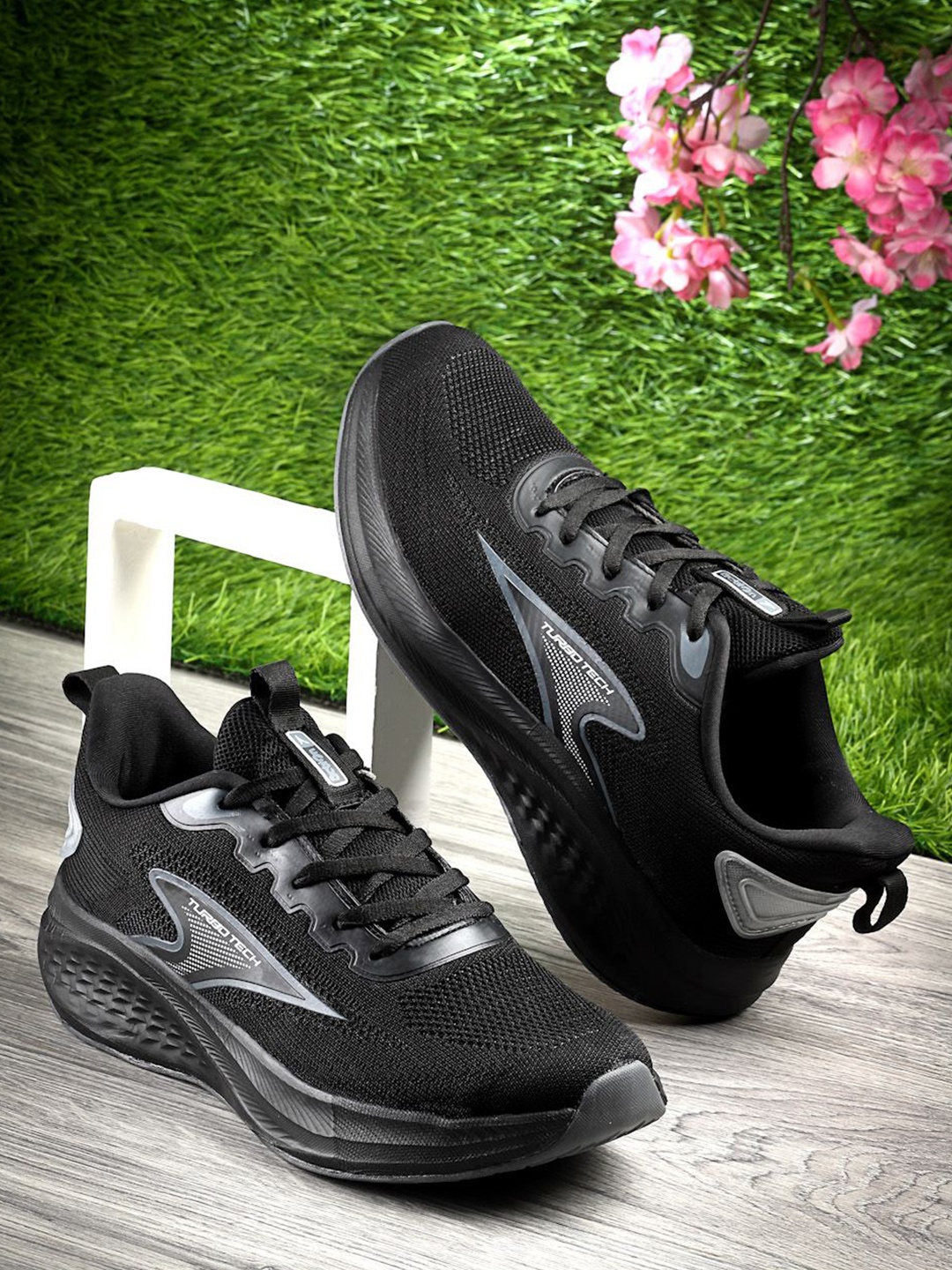 

Action Men Lace-Ups Running Non-Marking Shoes, Black