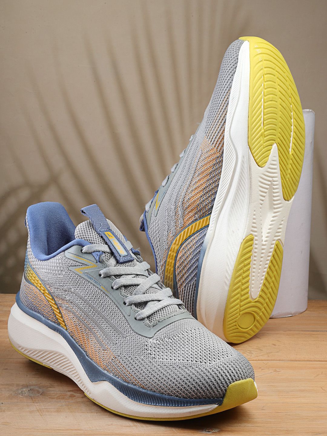 Action Men Mesh Running Mid-Top Non-Marking Shoes, Grey