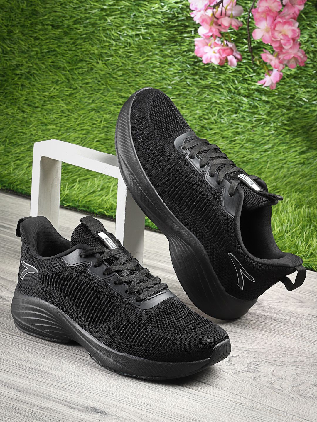 Action Men Mesh Running Non-Marking Shoes, Black