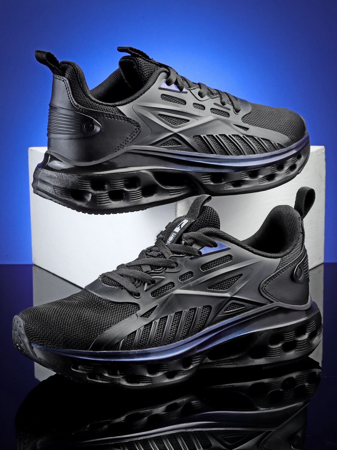 Action Men Mesh Running Non-Marking Shoes, Black