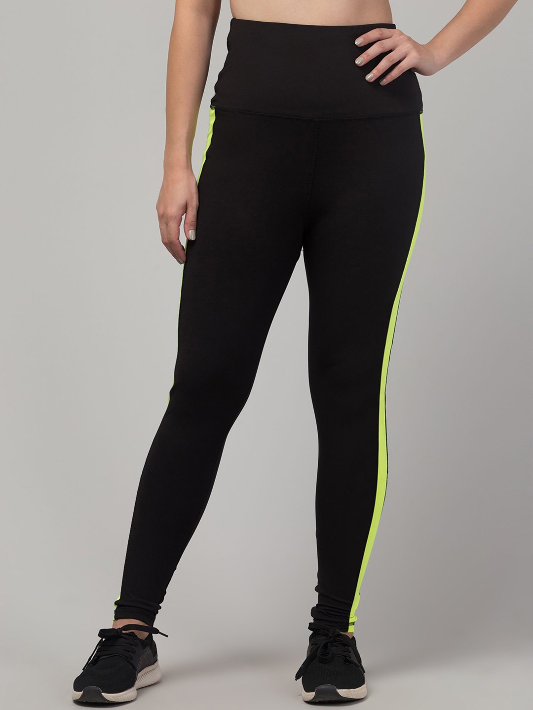 

DRAXSTAR Women High-Rise Dry Fit Sports Tights, Black