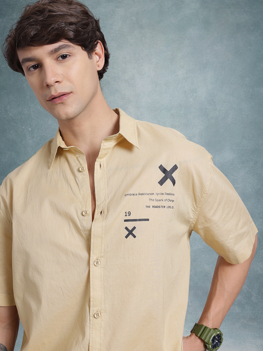 

The Roadster Life Co. Men Printed Pure Cotton Relaxed Fit Shirt, Beige