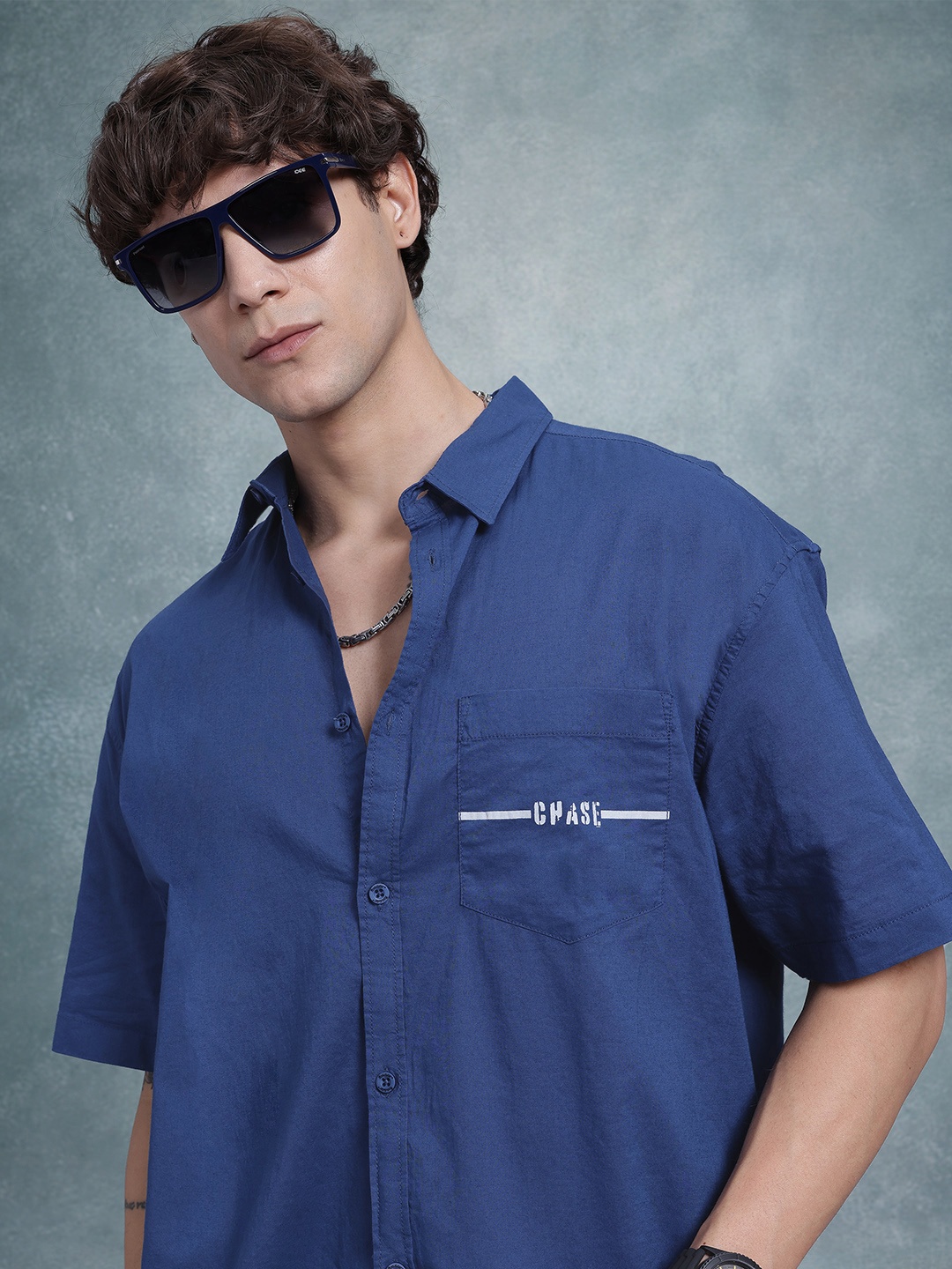 

The Roadster Life Co. Drop Shoulder Sleeves Printed Pure Cotton Shirt, Navy blue