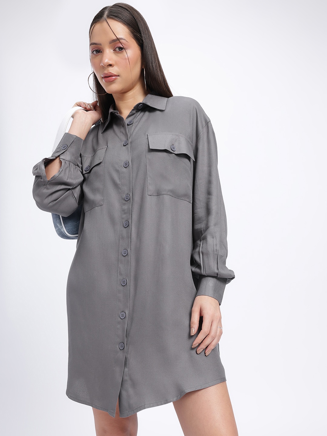 

glitchez Casual Chic Oversized Flap Pocketed Shirt Dress, Grey
