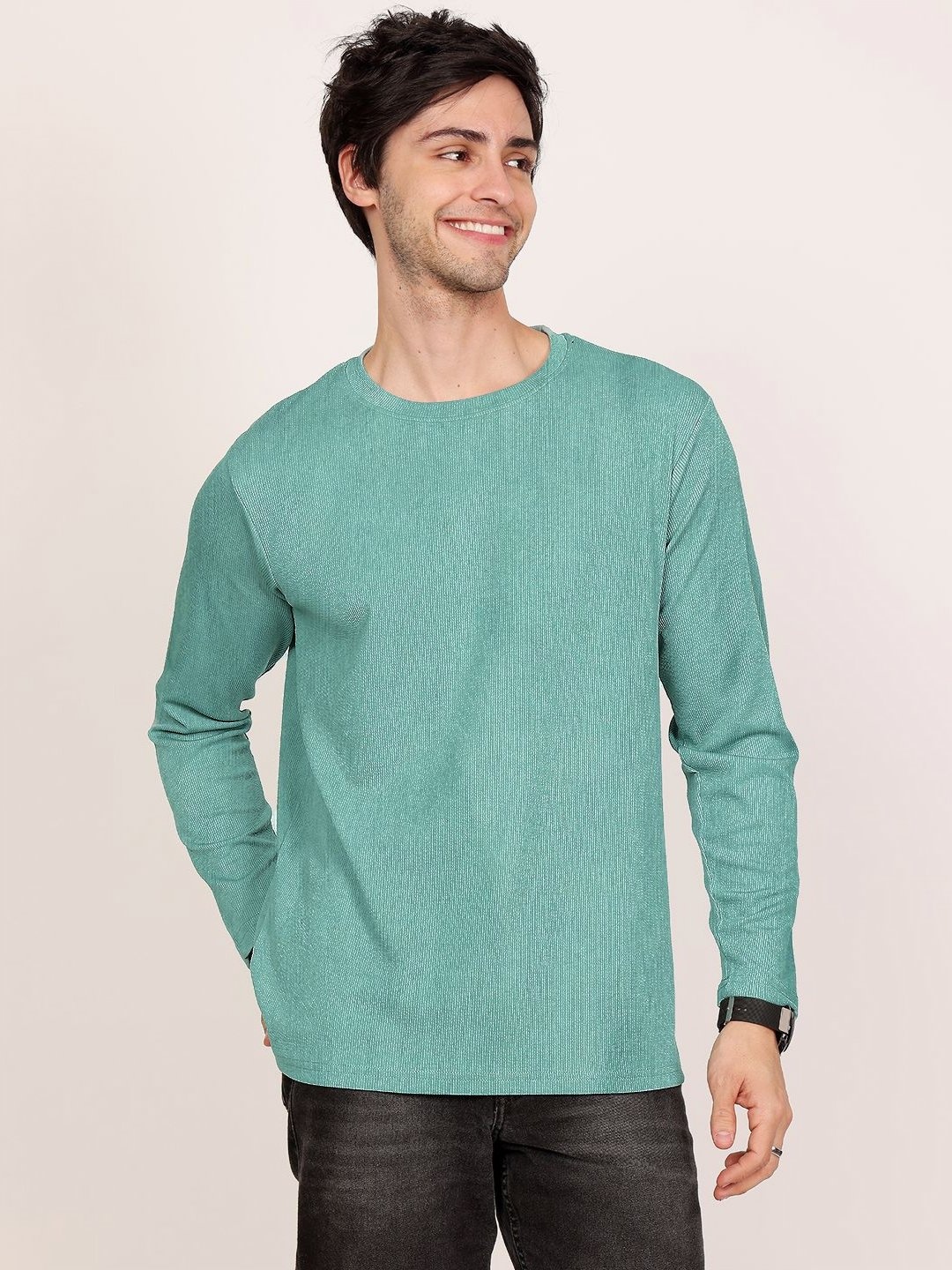 

Leotude Men Textured Solid Round Neck Cotton T-shirt, Green