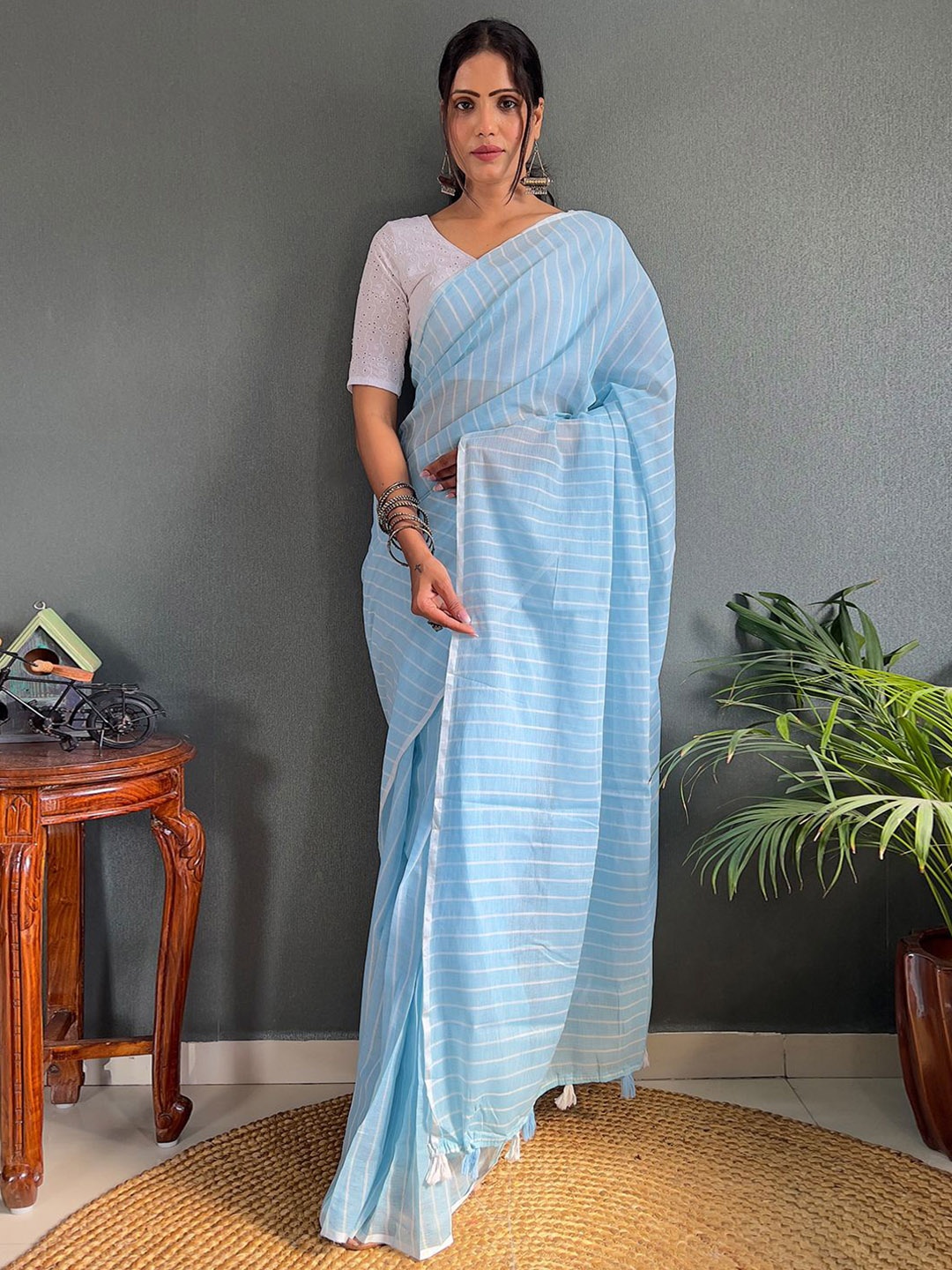 

Panzora Striped Chanderi Linen Saree, Blue