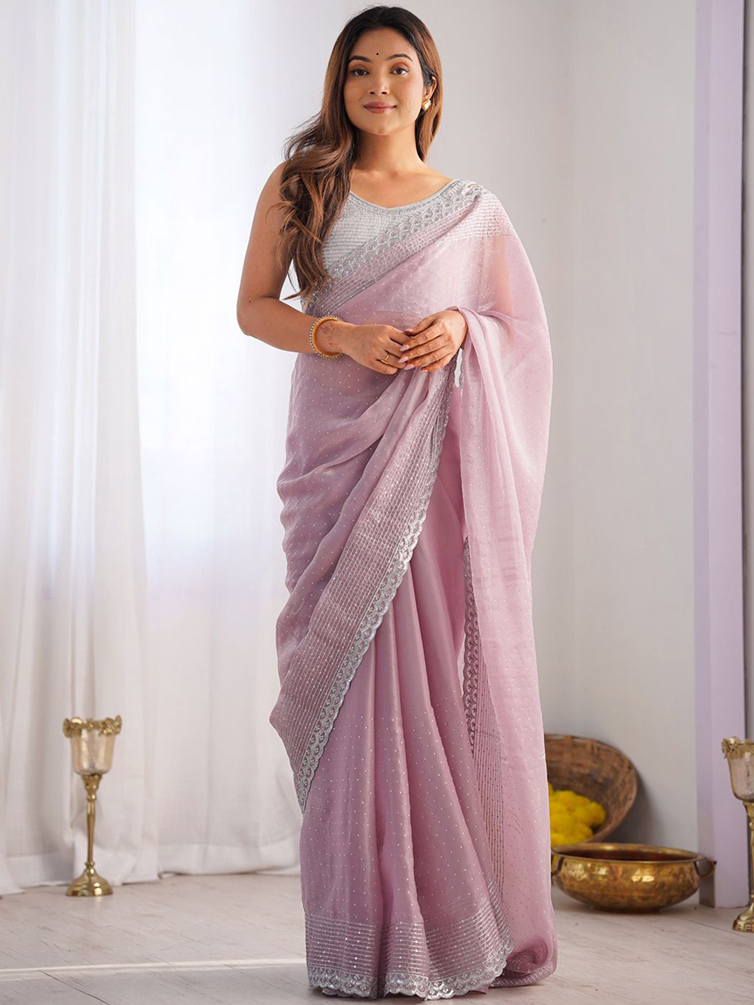 

Panzora Embellished Embroidered Sequinned Saree, Pink