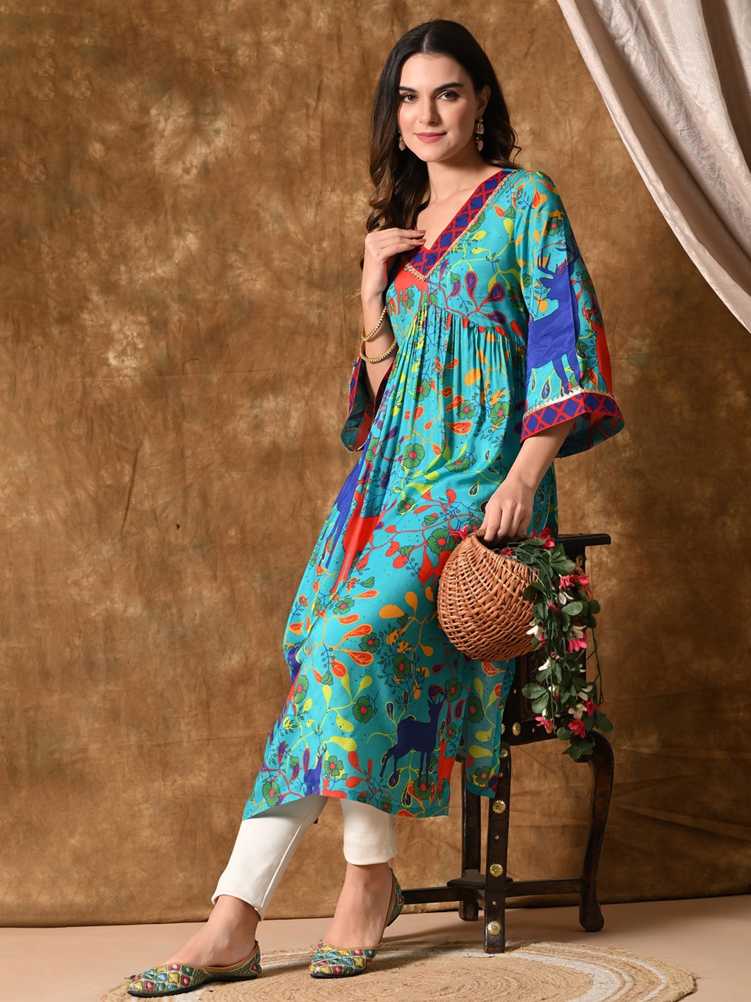 

YELLOW PARROT Women Floral Printed Thread Work Anarkali Kurta, Blue