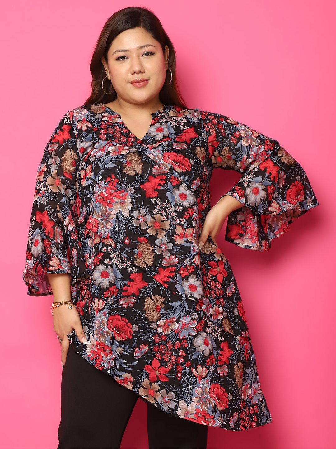

theRebelinme Women Plus Size Floral Print Bell Sleeve Longline Top, Black