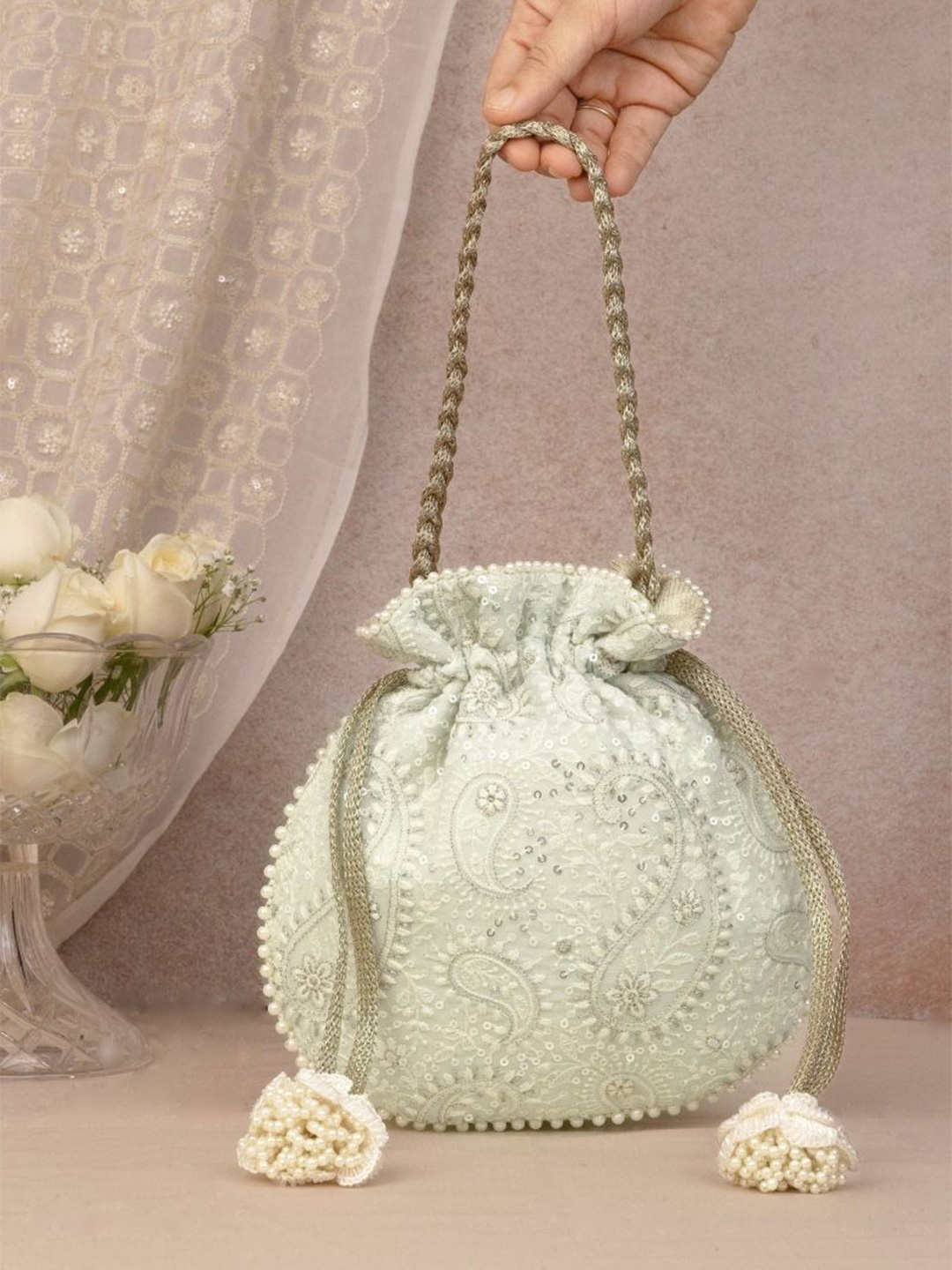 

AMYRA Women Ethnic Motifs Printed Bucket Handheld Bag, Green