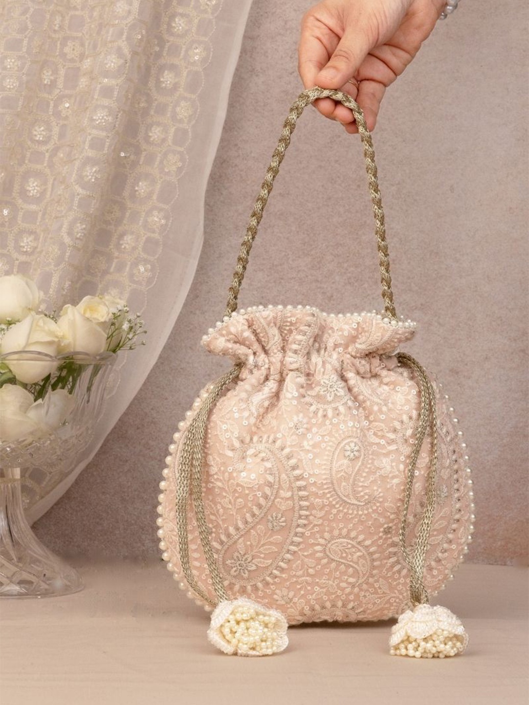 

AMYRA Women Ethnic Motifs Printed Bucket Handheld Bag, Peach