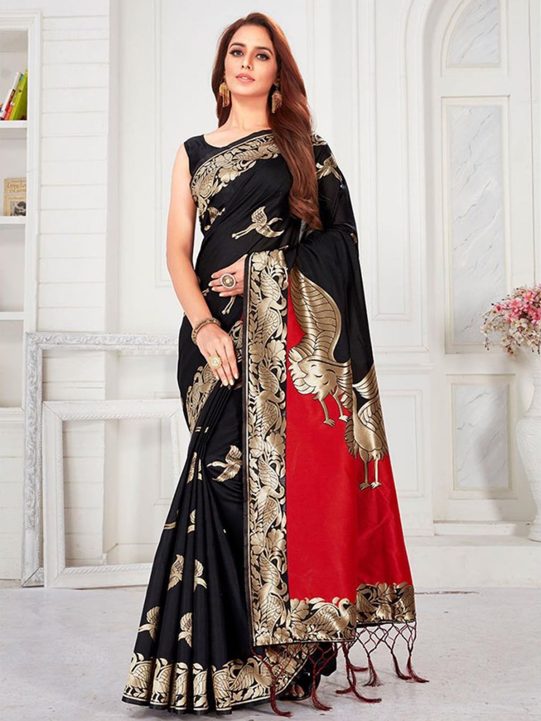 

THE WOMEN DECOR Ethnic Motifs Woven Design Zari Banarasi Saree, Black