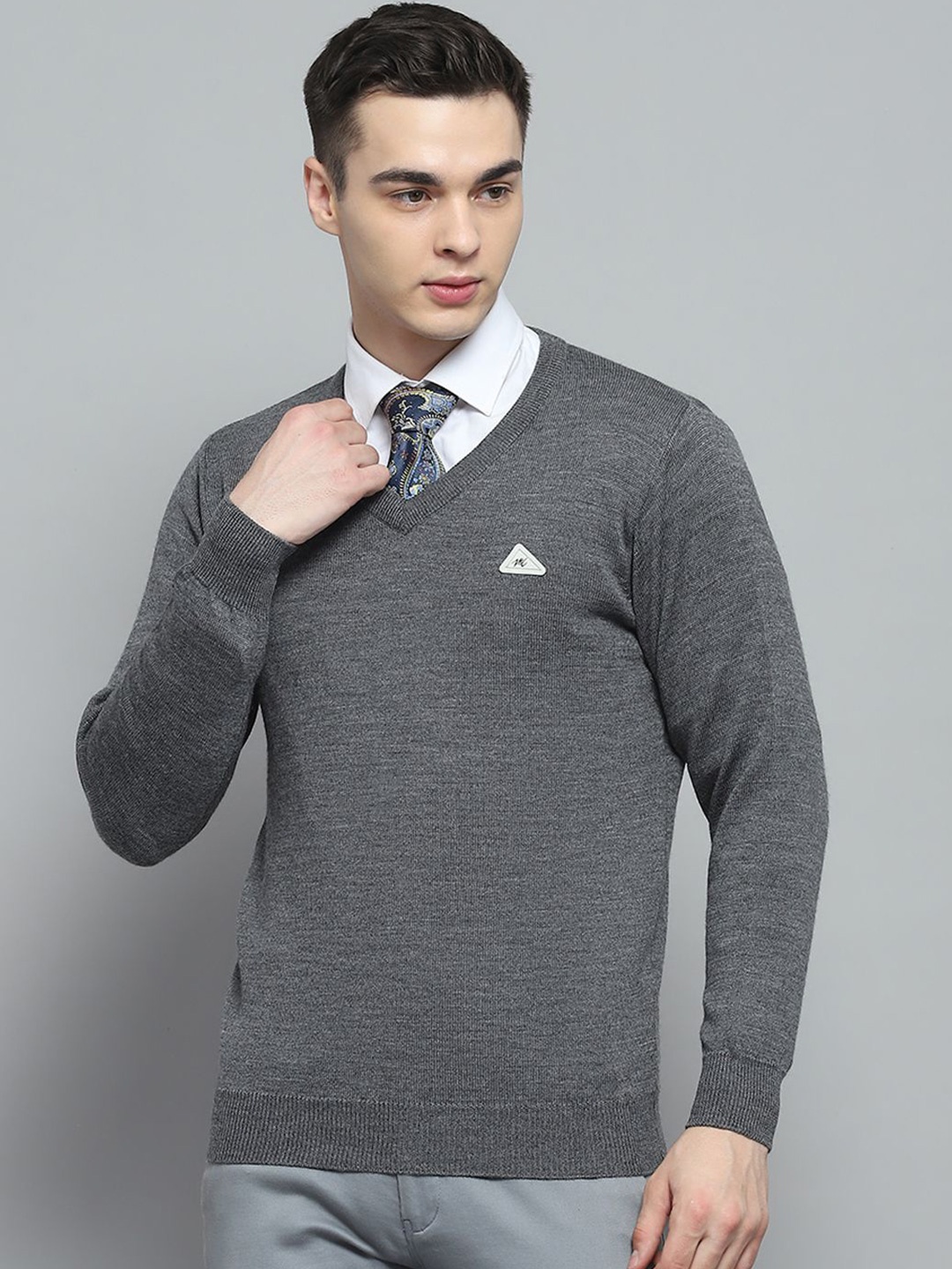 

Monte Carlo Men V-Neck Long Sleeves Woollen Pullover, Grey