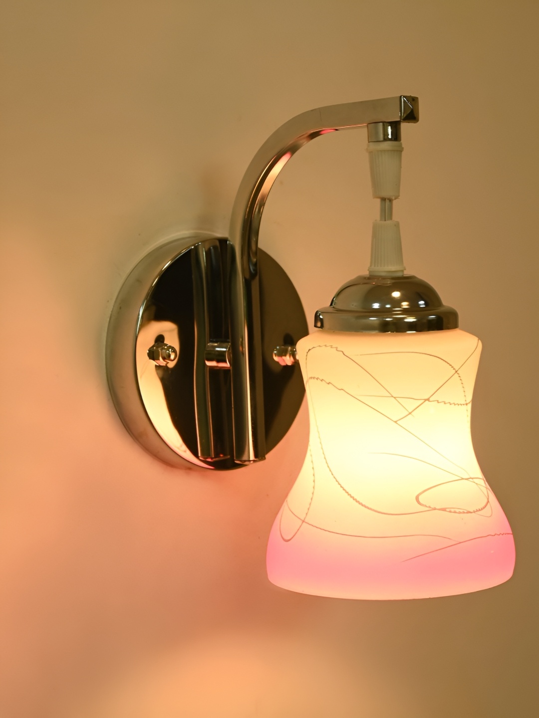 

Afast Pink & White Metal Rectangle Shaped Wall Lamp