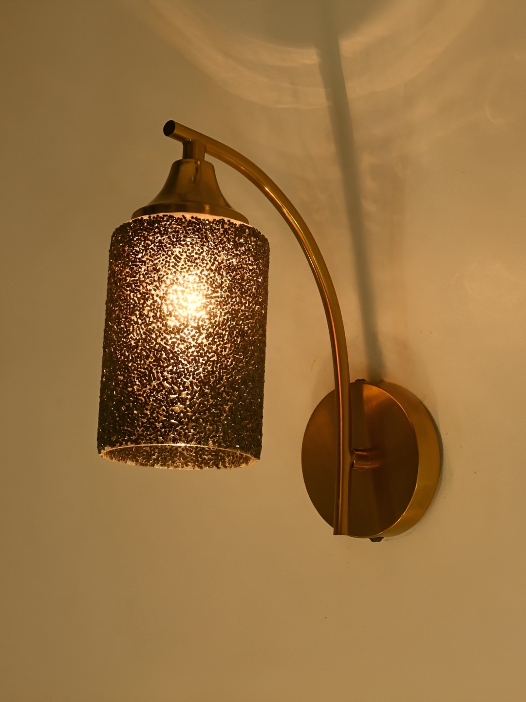 

Afast Black Metal Rectangle Shaped Wall Lamp