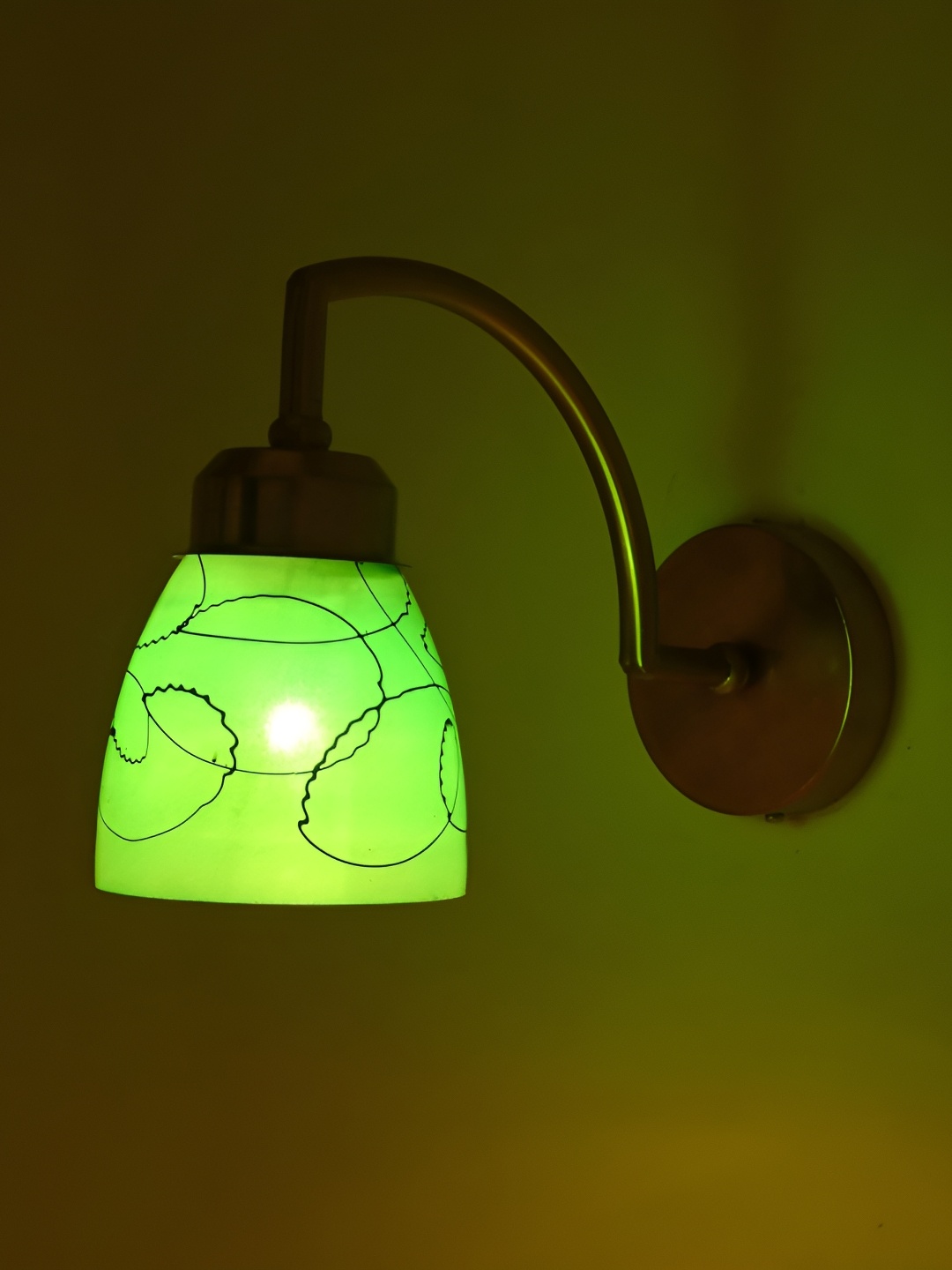 

Afast Green & Black Metal Rectangle Shaped Wall Lamp