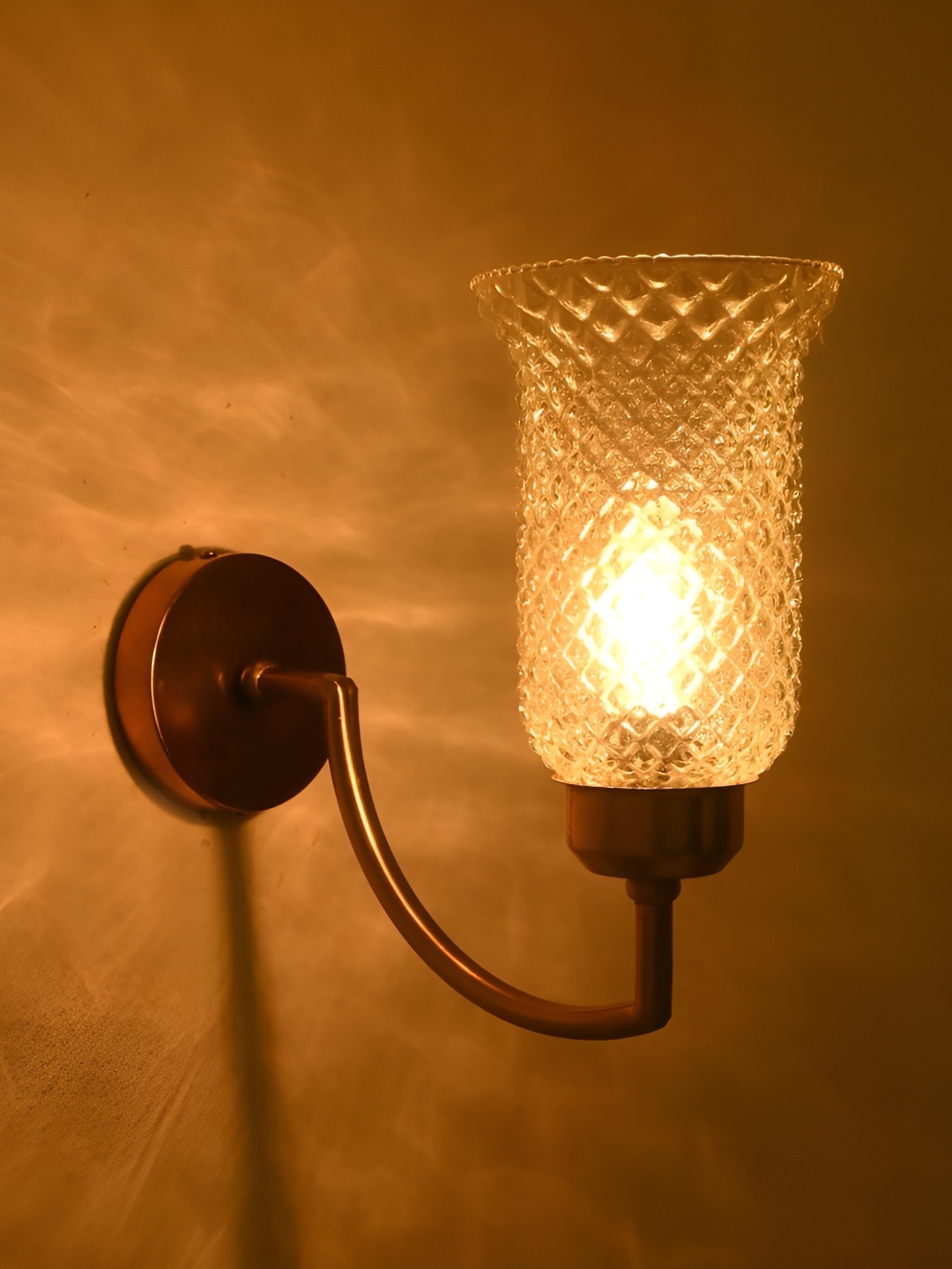 

Afast White Metal Rectangle Shaped Wall Lamp