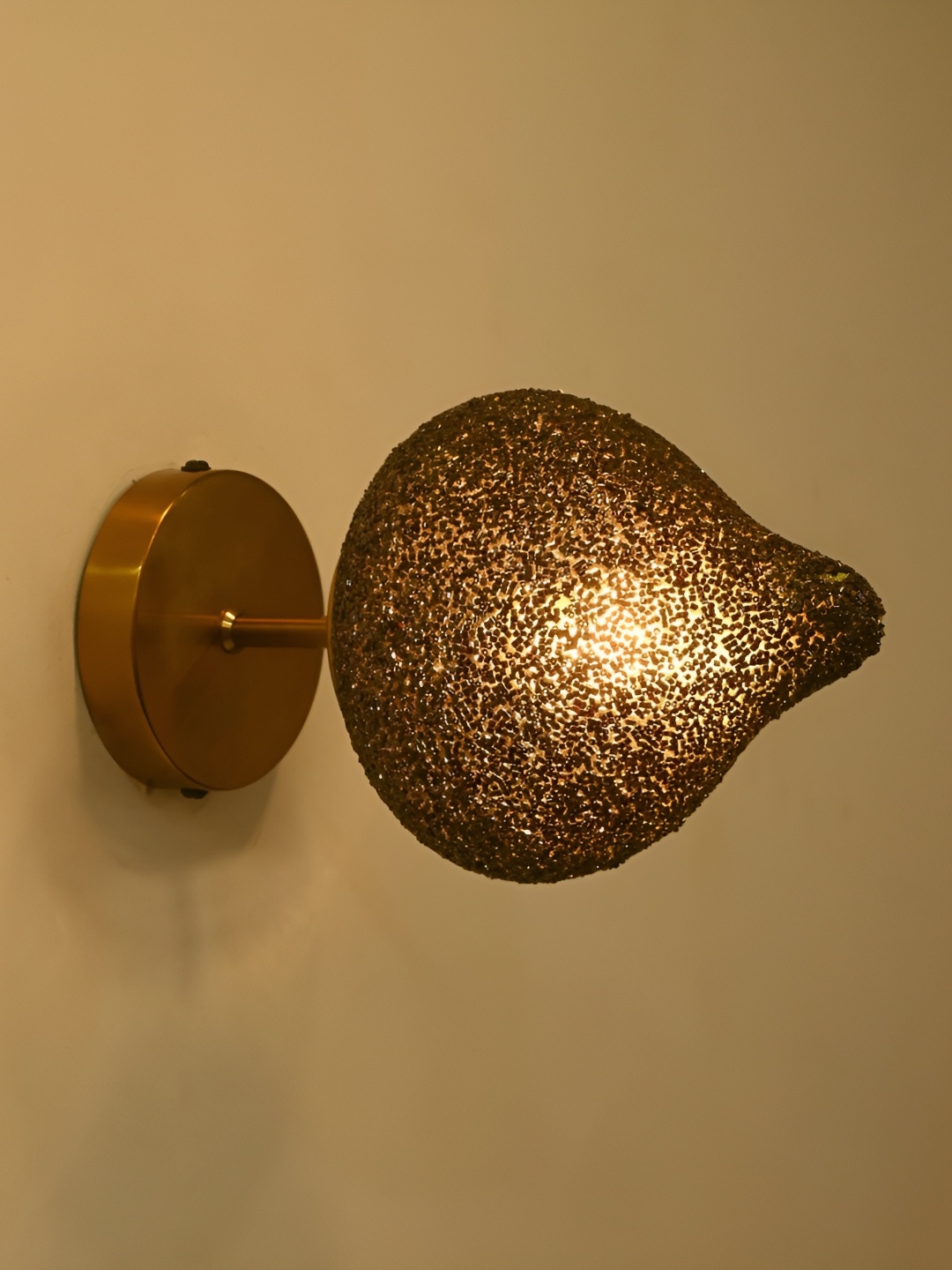 

Afast Black Metal Rectangle Shaped Wall Lamp