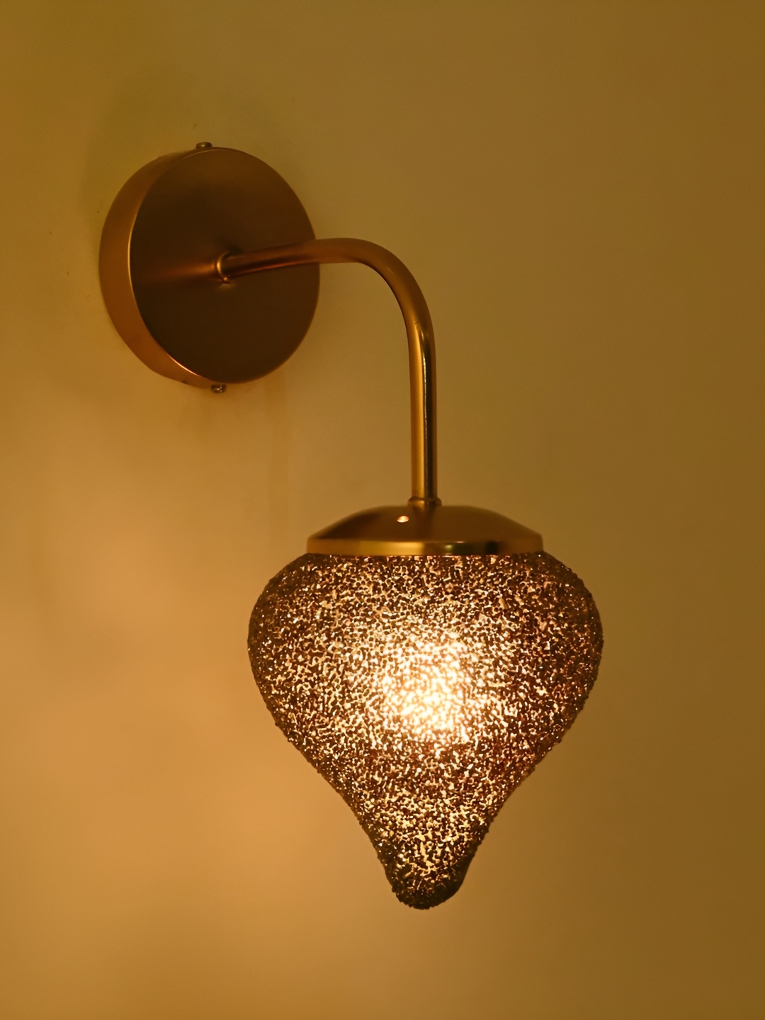 

Afast Black Metal Rectangle Shaped Wall Lamp