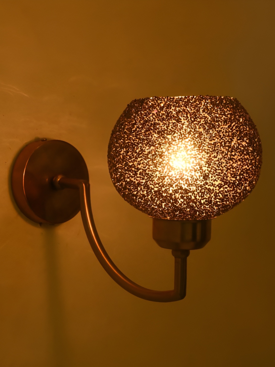 

Afast Black Metal Rectangle Shaped Wall Lamp