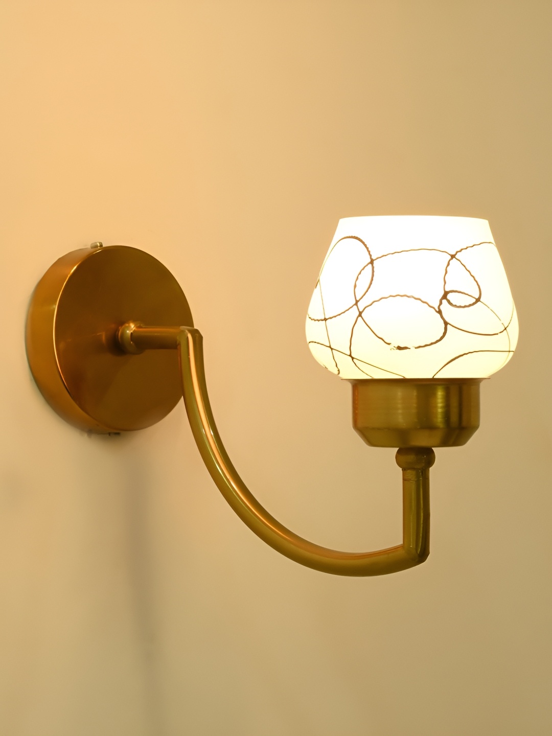 

Afast Black & White Metal Rectangle Shaped Wall Lamp
