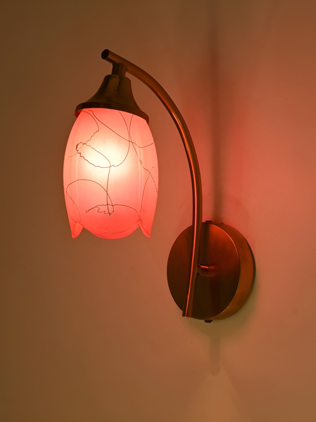 

Afast Pink & White Metal Rectangle Shaped Wall Lamp