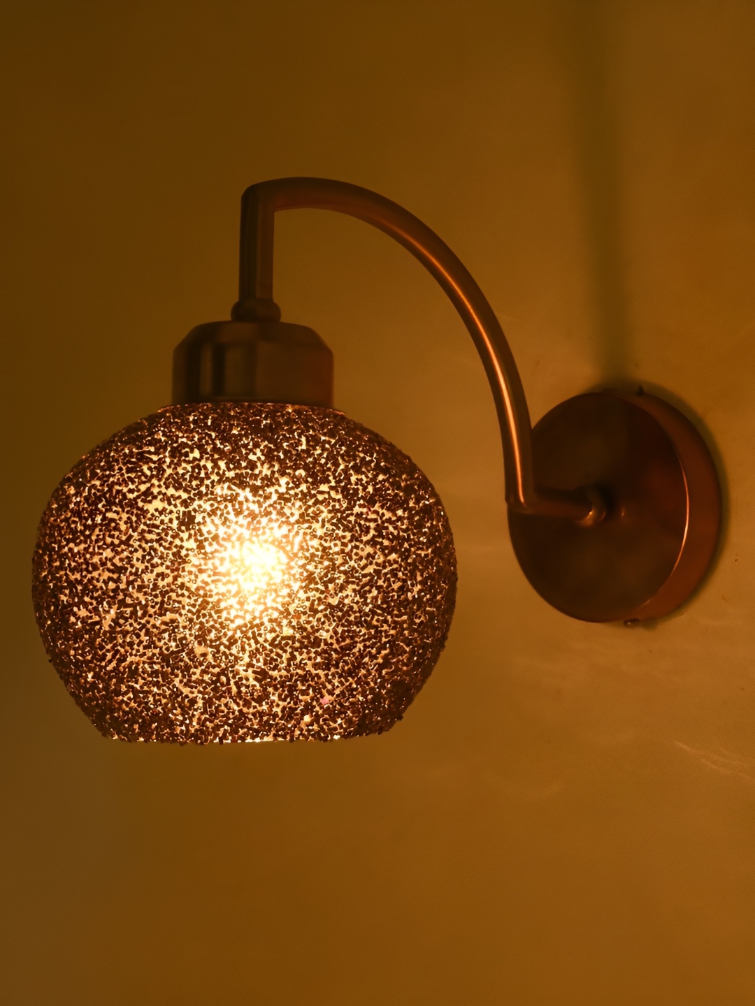

Afast Black Metal Rectangle Shaped Wall Lamp