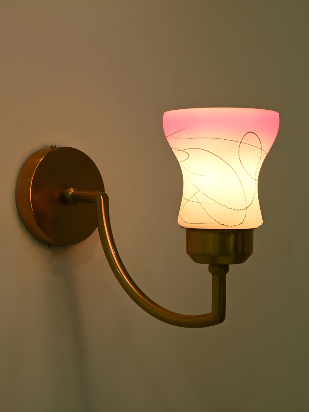 

Afast Pink & White Metal Rectangle Shaped Wall Lamp