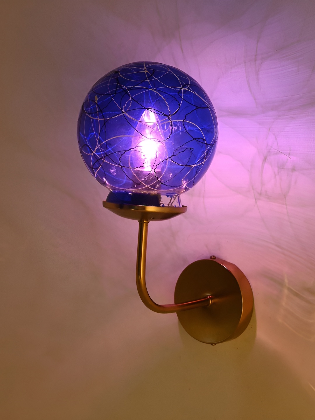 

Afast Blue & Black Metal Rectangle Shaped Wall Lamp