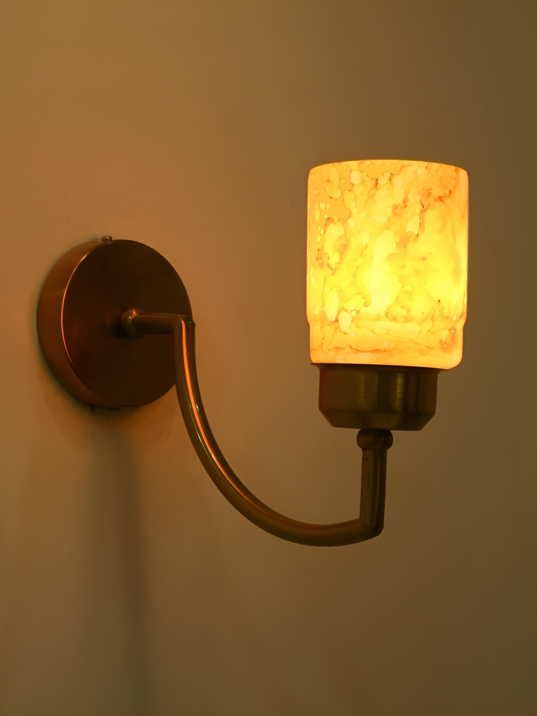 

Afast Orange Metal Rectangle Shaped Wall Lamp