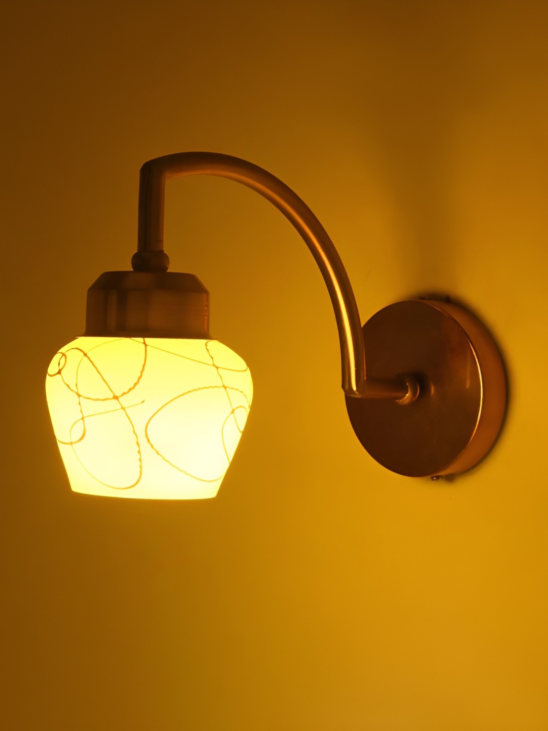 

Afast Yellow & White Metal Rectangle Shaped Wall Lamp