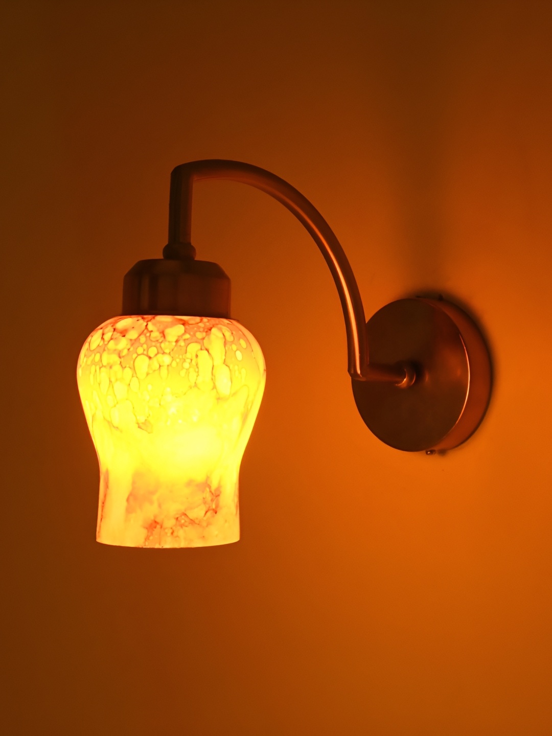 

Afast Orange Metal Rectangle Shaped Wall Lamp