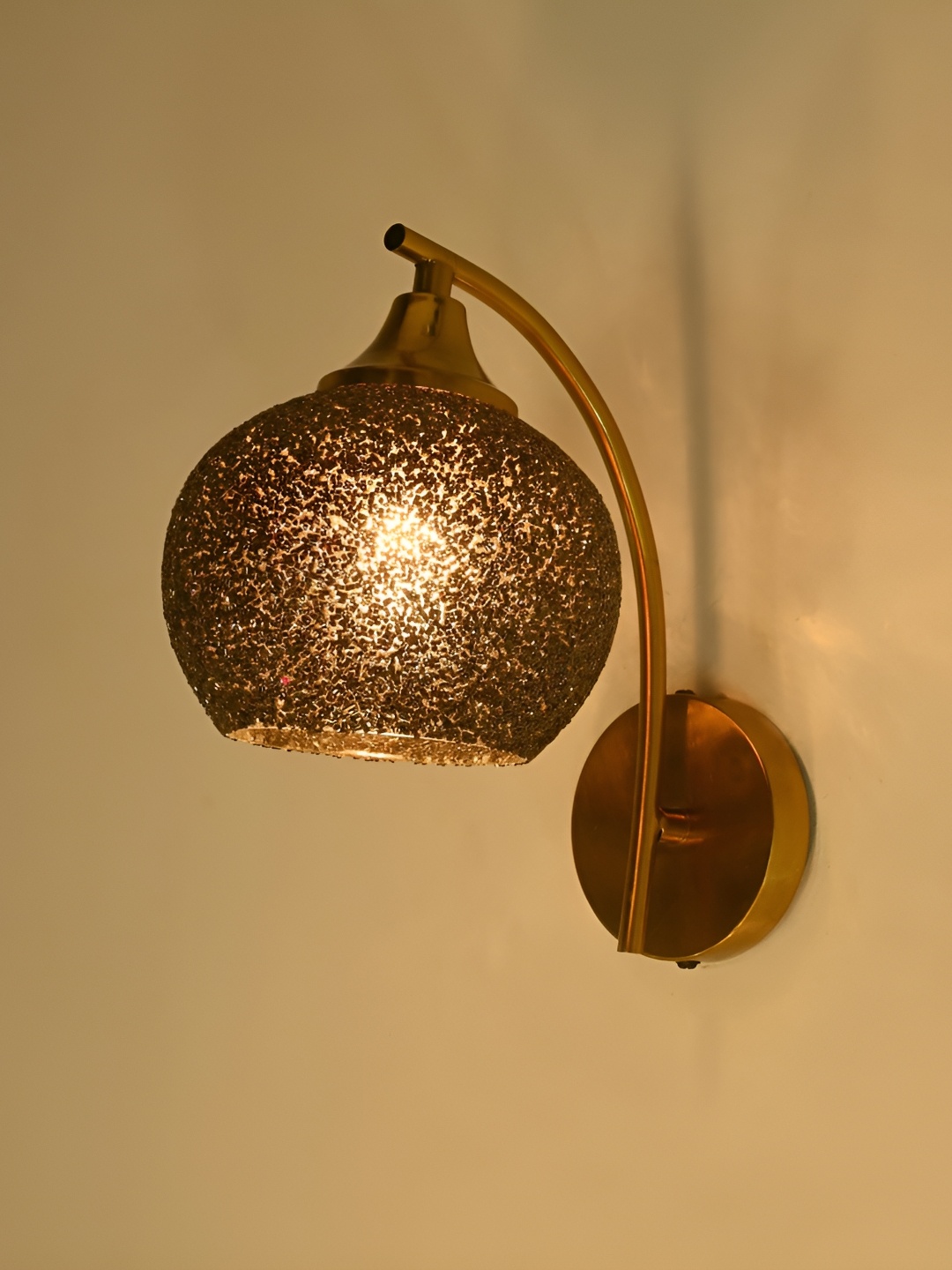 

Afast Black Metal Rectangle Shaped Wall Lamp
