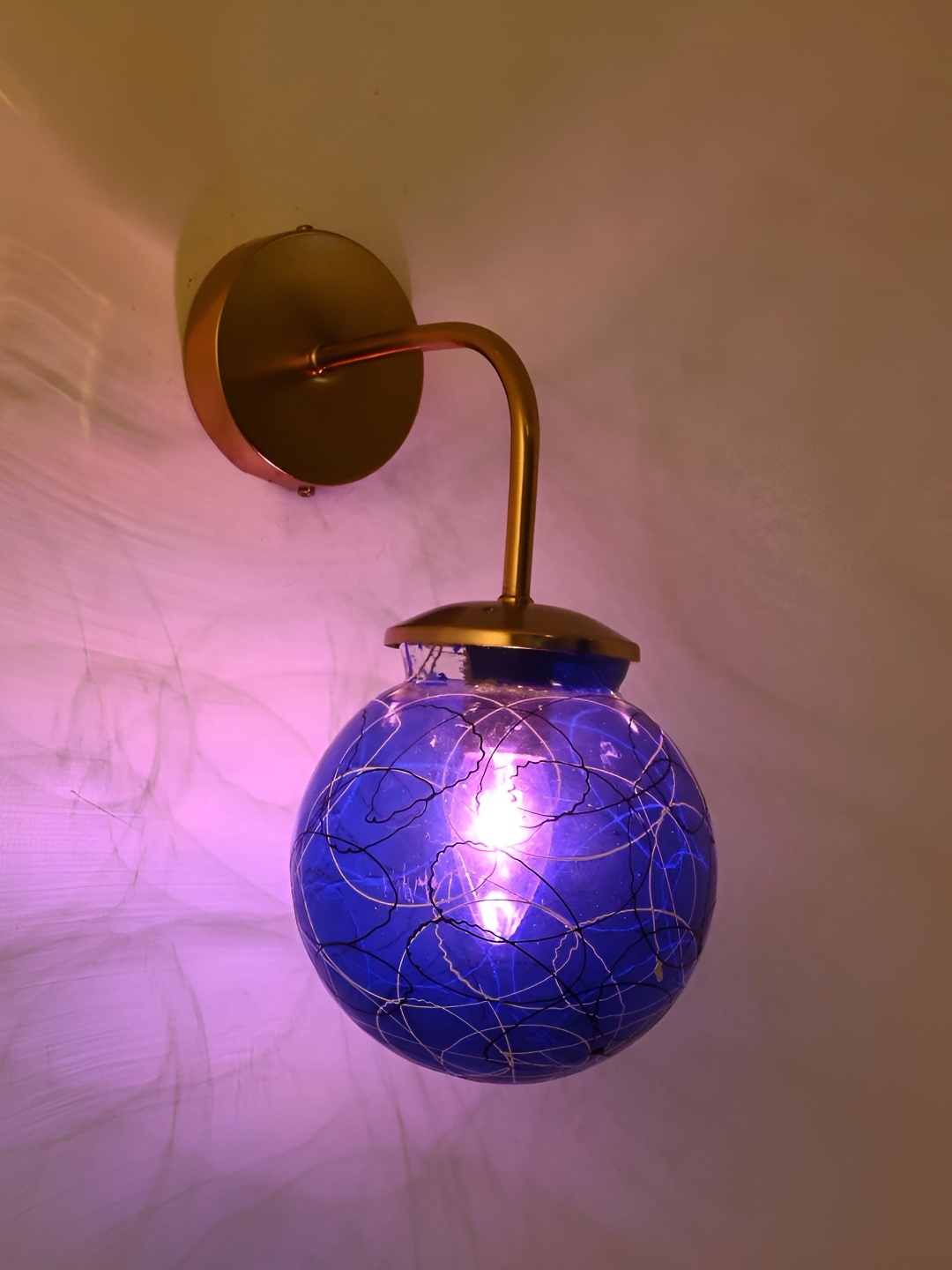 

Afast Blue & Black Metal Rectangle Shaped Wall Lamp