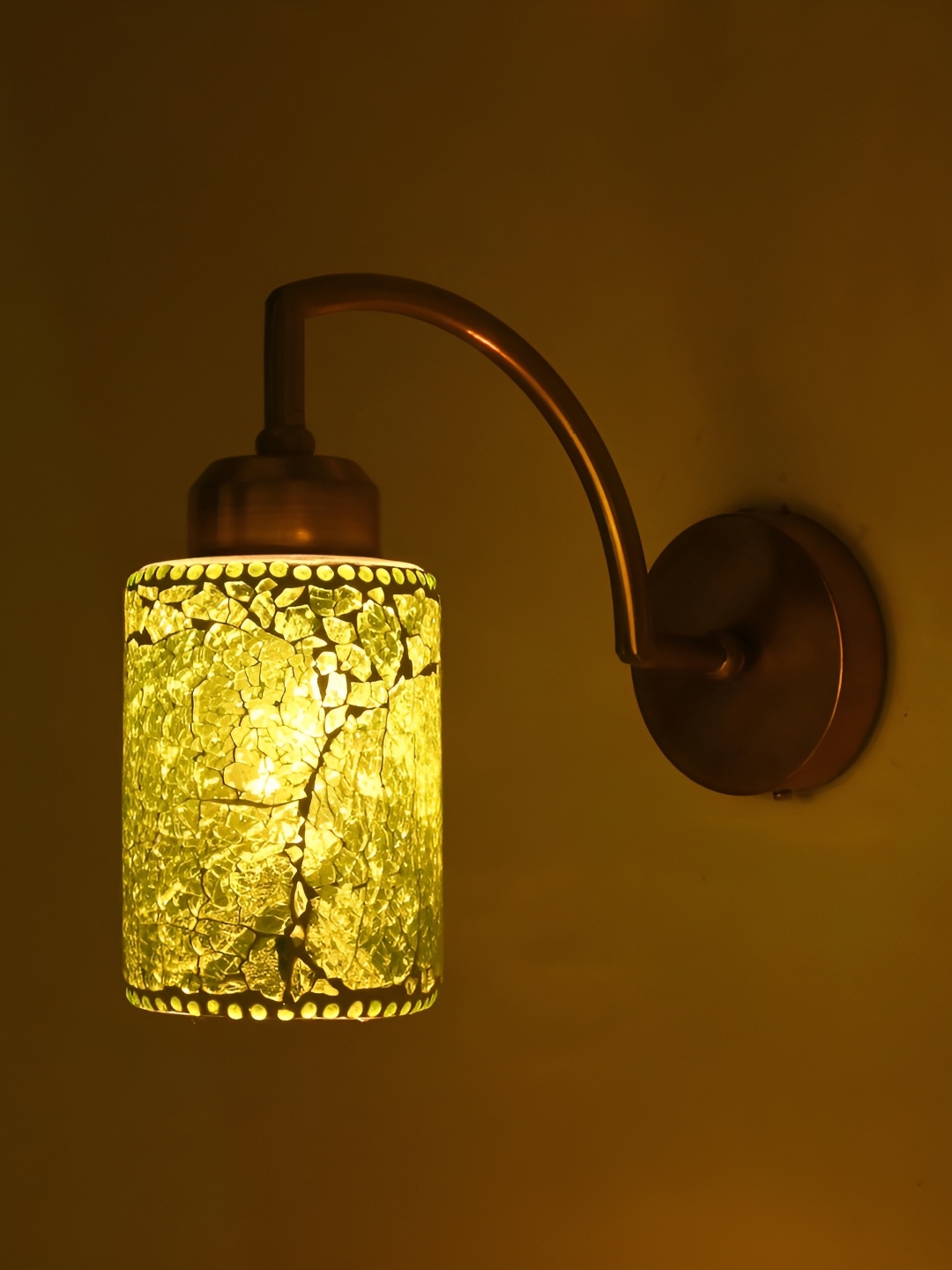 

Afast Green Metal Rectangle Shaped Wall Lamp