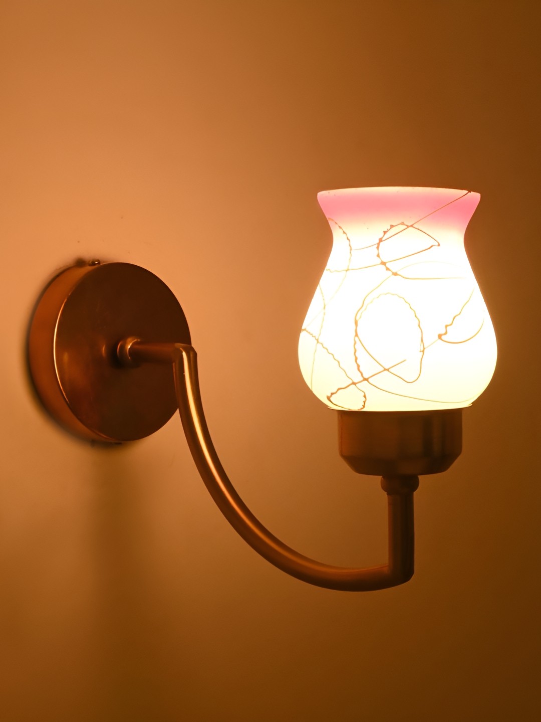 

Afast Pink & White Metal Rectangle Shaped Wall Lamp