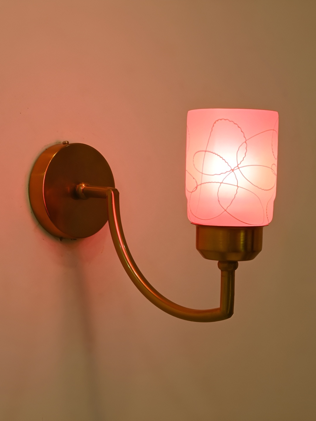 

Afast Pink & White Metal Rectangle Shaped Wall Lamp