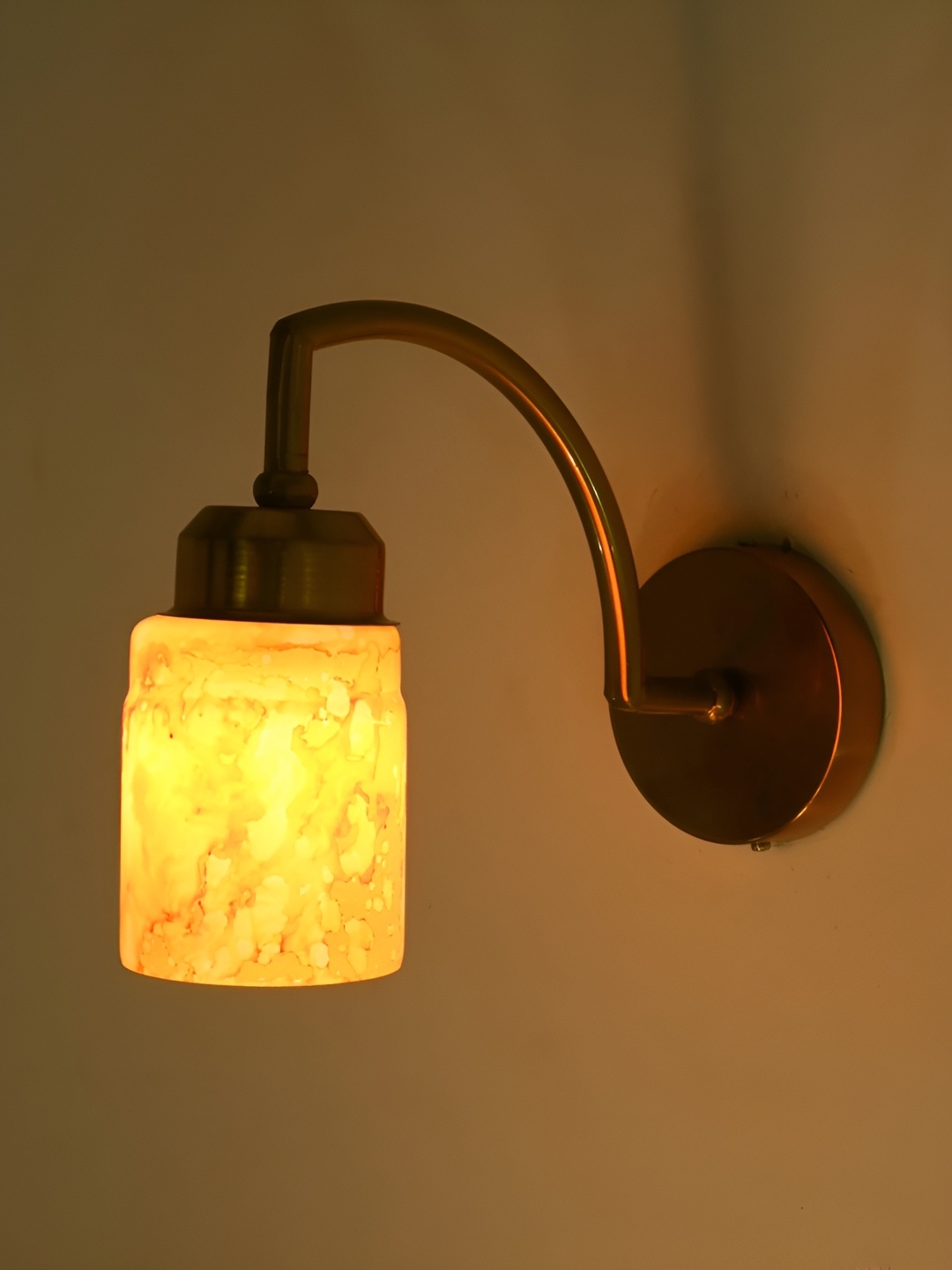 

Afast Orange Metal Rectangle Shaped Wall Lamp