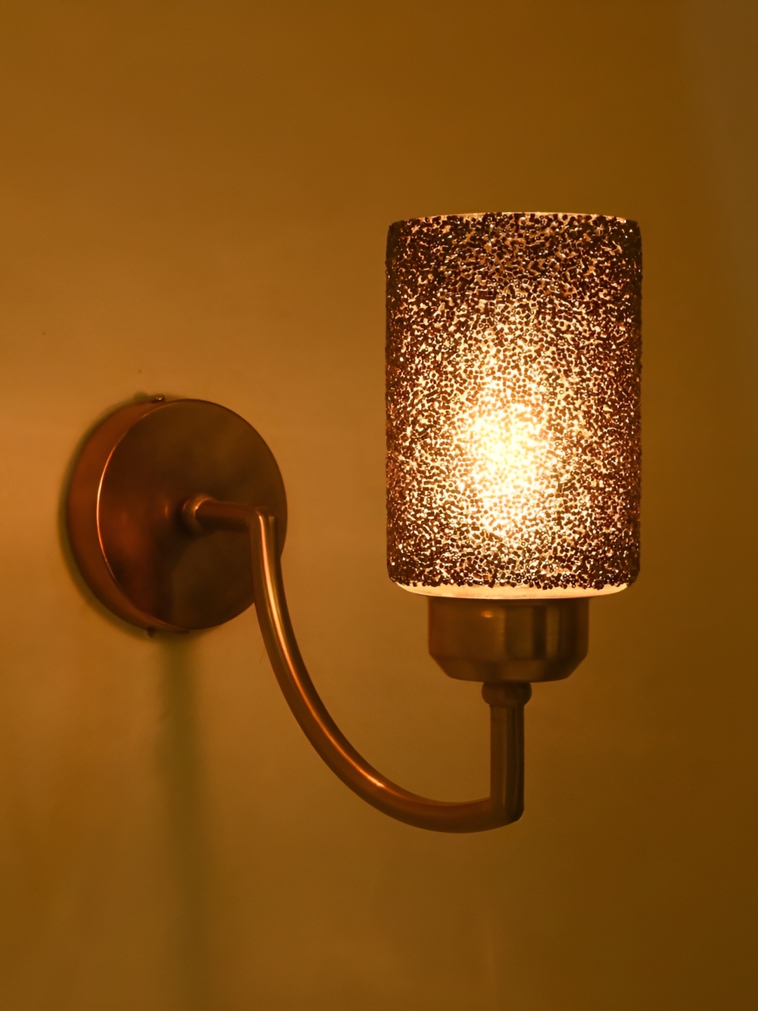 

Afast Black Metal Rectangle Shaped Wall Lamp