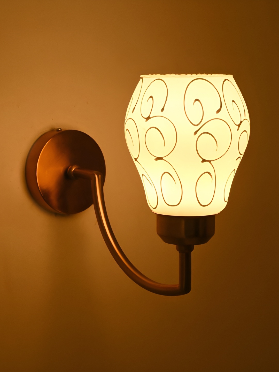 

Afast White Metal Rectangle Shaped Wall Lamp
