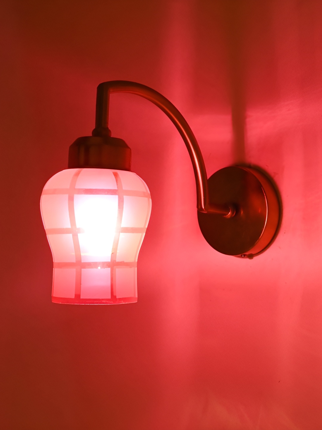 

Afast Pink Metal Rectangle Shaped Wall Lamp